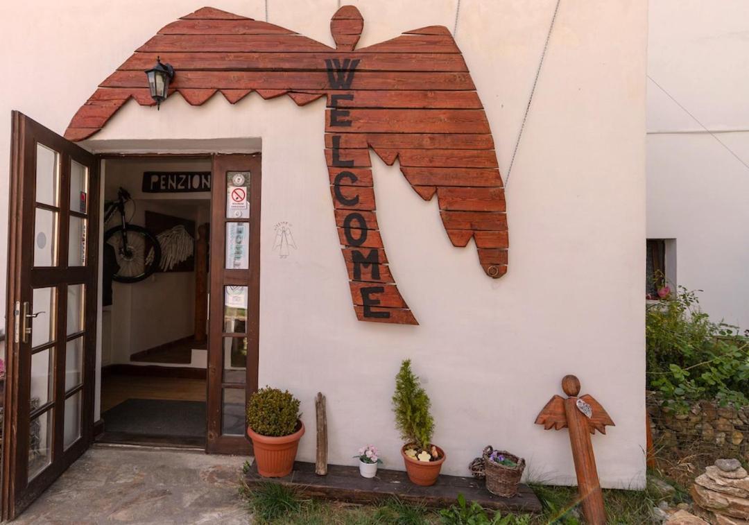 Bike Bistro A Penzion U Vsech Andelu Nove Mesto pod Smrkem Eksteriør bilde